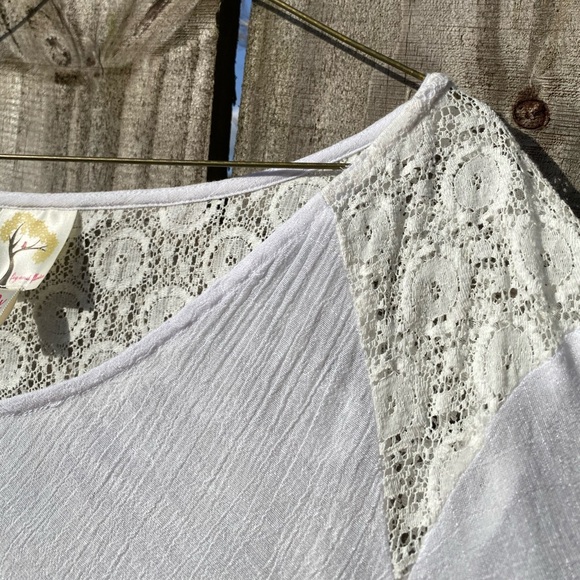 Fig and Flower Embroidered White Boho Top - Picture 7 of 11